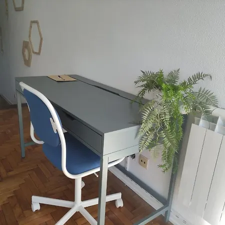 Apartamento Confort Urzaiz Vigo. Apartment *